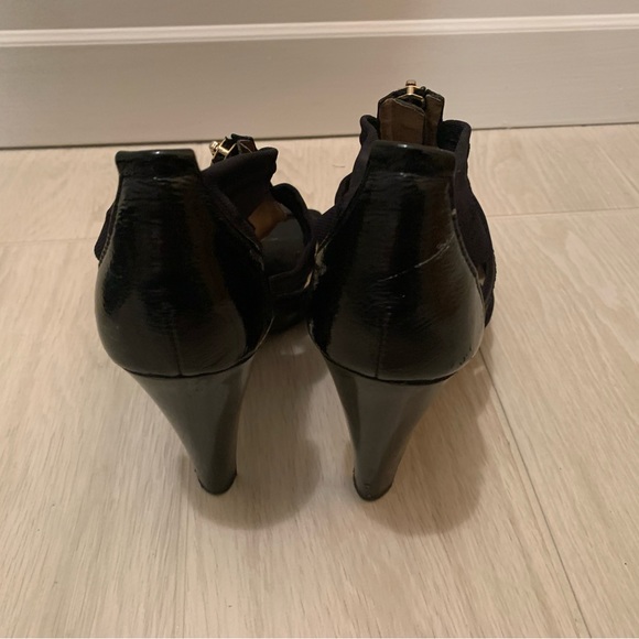 Michael Kors Vintage Black Zip-Up Pumps - Size 8.5 - Picture 4 of 5